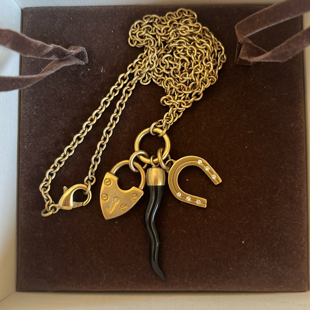 Chloe necklace